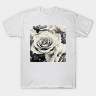 Roses romantic black and White photography. T-Shirt